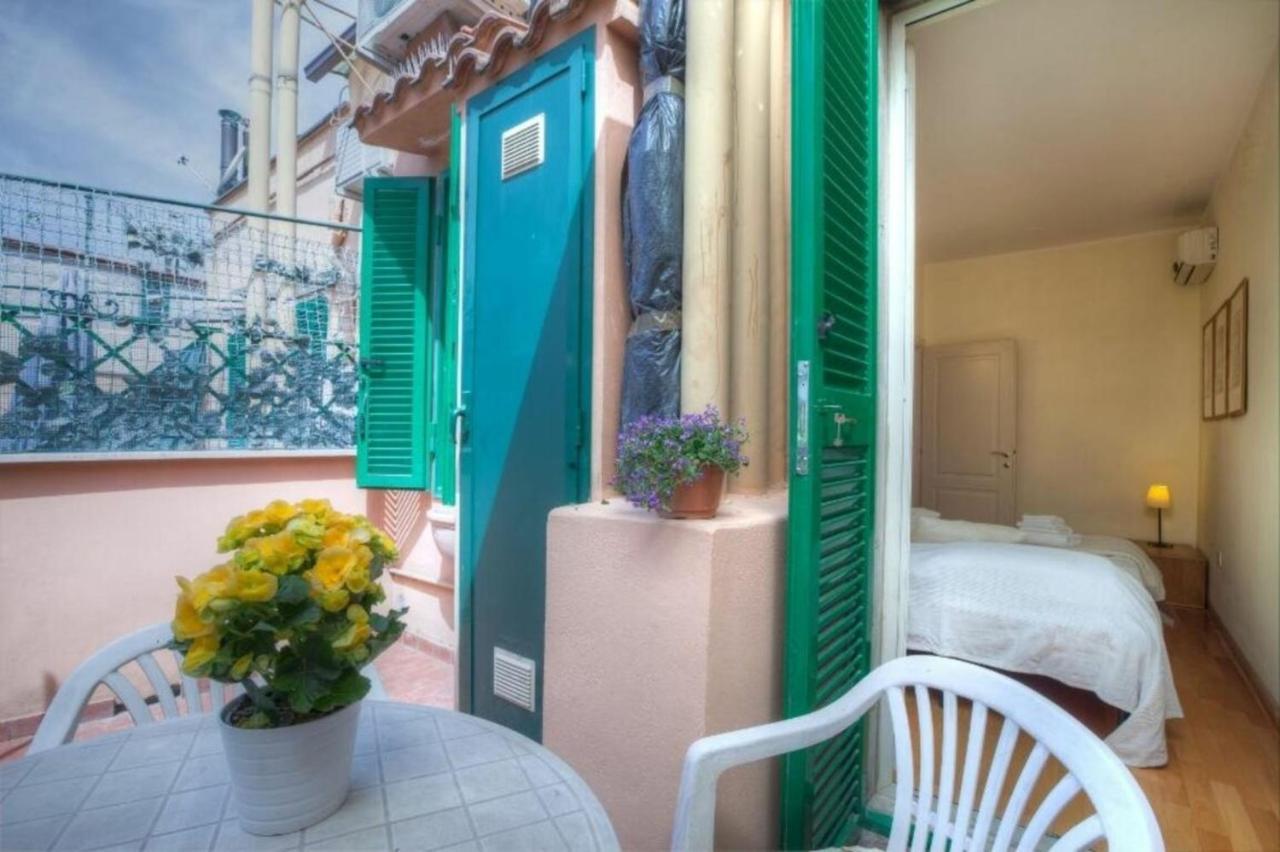 Penna Relais Al Corso Roma Exterior foto